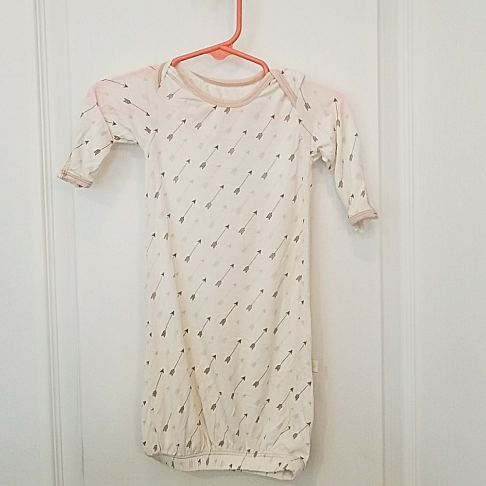 Bestaroo gender neutral sleep gown